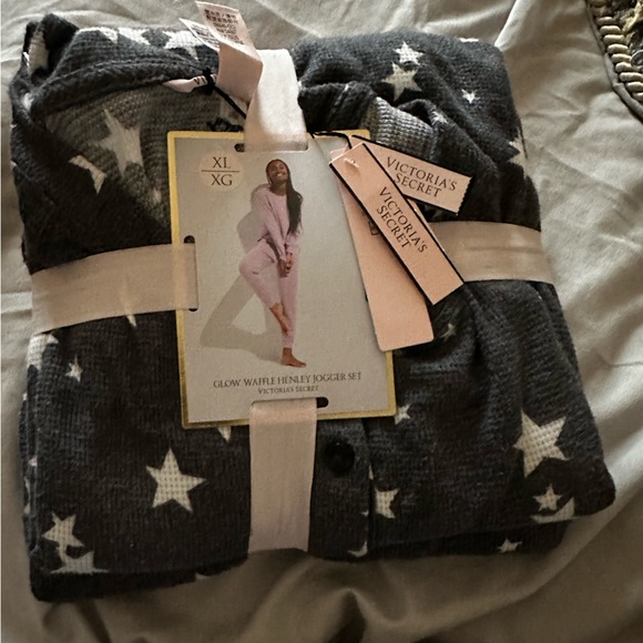 Victoria's Secret Intimates & Sleepwear New Victorias Secret Glow